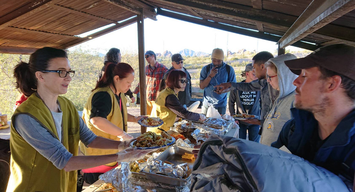 TzuchiUSA_az_Hot Meals Service in Moeur Public Park-201906