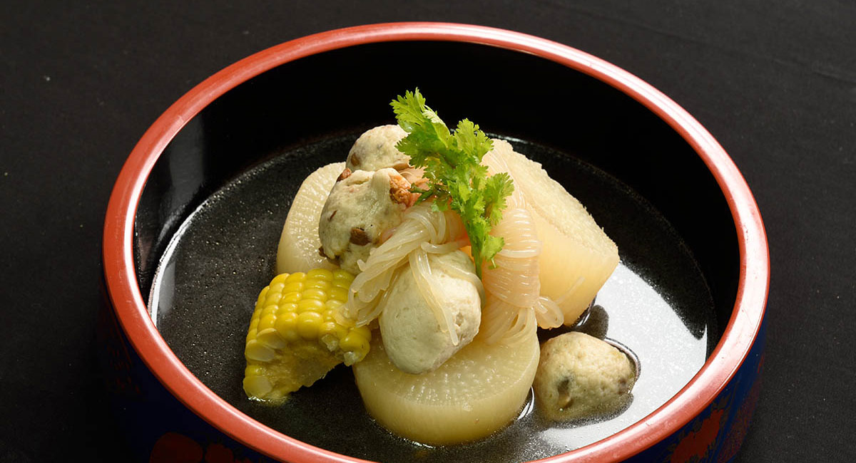 TzuchiUSA_very-veggie-recipe-_0000_Vegetarian-Oden-(溫情關東煮)