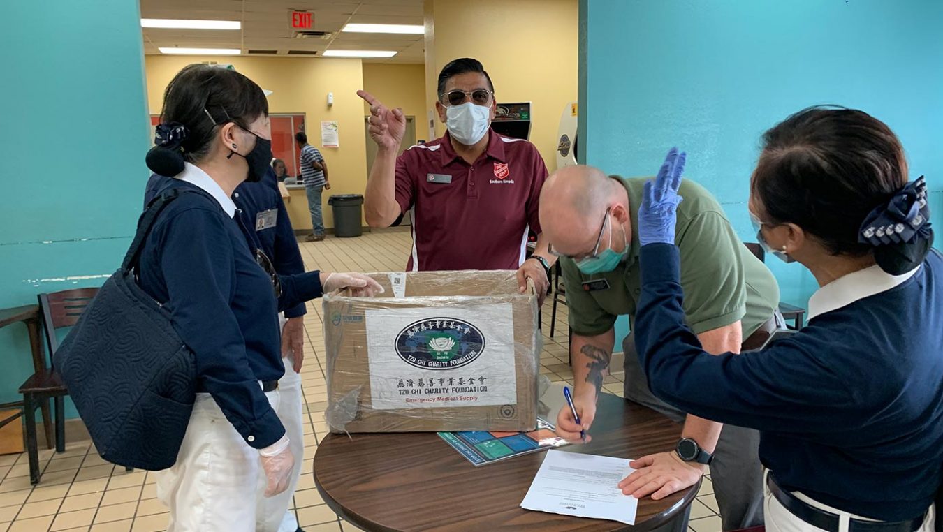 Tzu Chi Las Vegas ayuda a las personas desamparadas durante el COVID-19