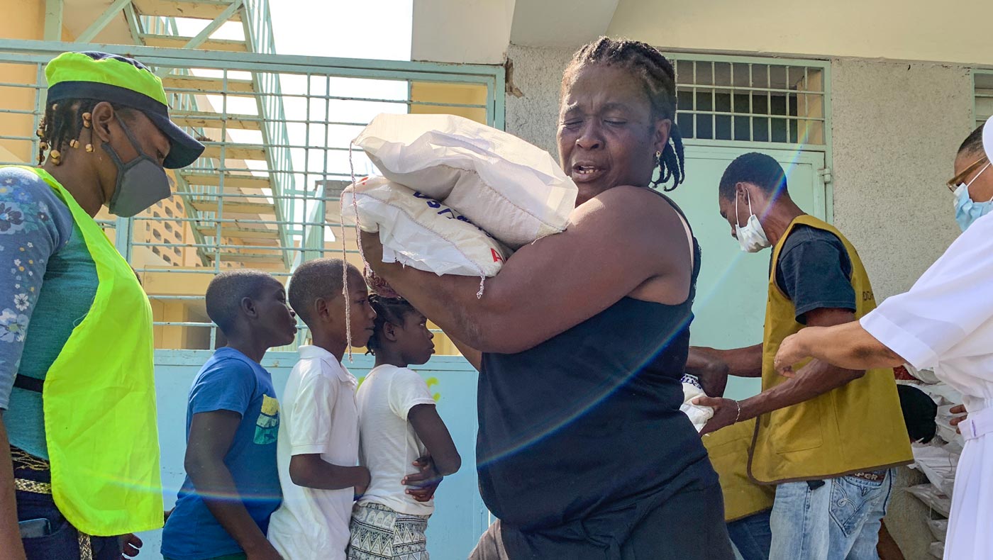 TzuChiUSA-Haiti-Food-Distribution-092121-07
