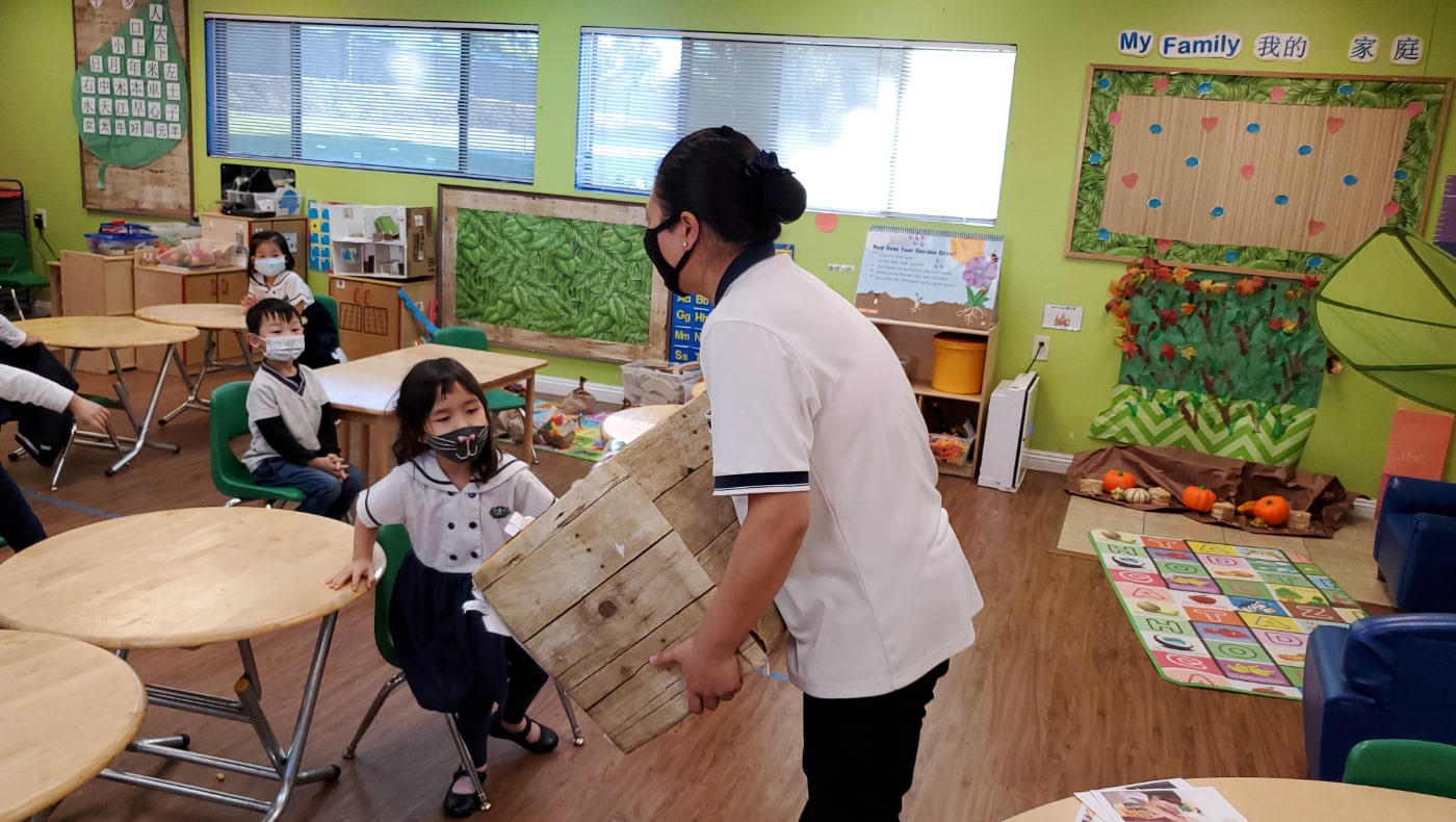 TzuchiUSA-walnut-preschool-food-drive-fundraiser-nov-2021-6