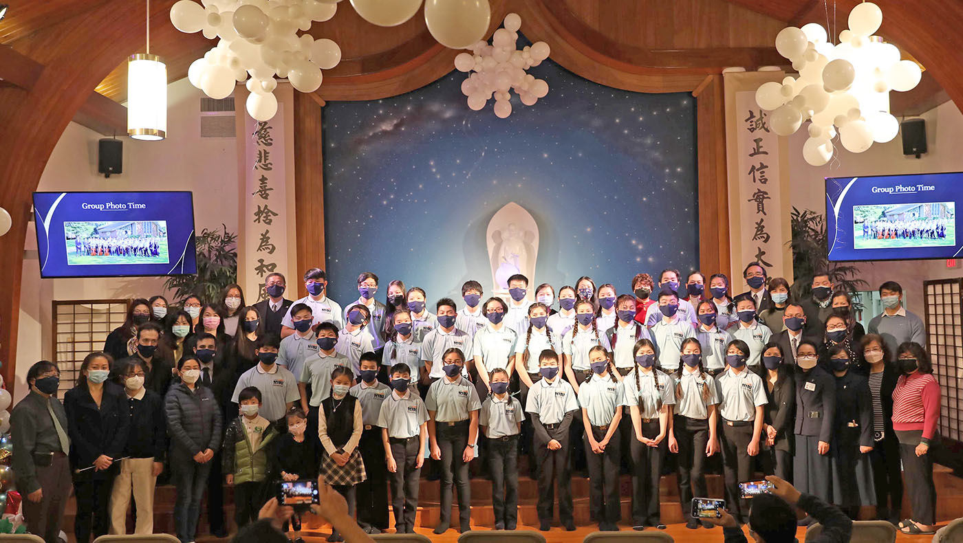 TzuchiUSA-Youth Orchestra Long Island-winter-concert_0000_Group photo with parents- cropped-鄧永亮Wing Tang