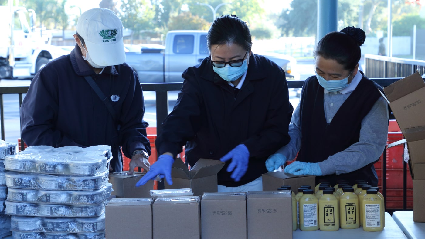 Tzu Chi volunteers offer their warmth and care at the relief event. Photo/Pin I Pai