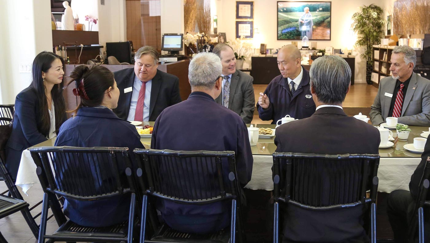 Welcoming donors and community partners at the Tzu Chi USA headquarters Campus in San Dimas, CA. Photo/Tzu Chi USA