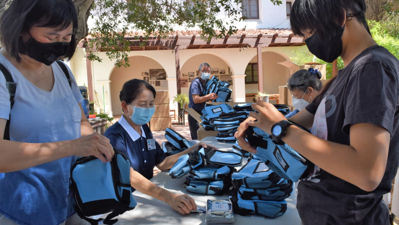 TzuchiUSA-HQ Packing medical kits for Ukrainians-2