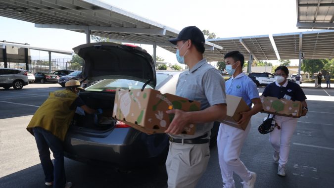 Tzu Chi’s Grocery Distributions Ease Hearts in California
