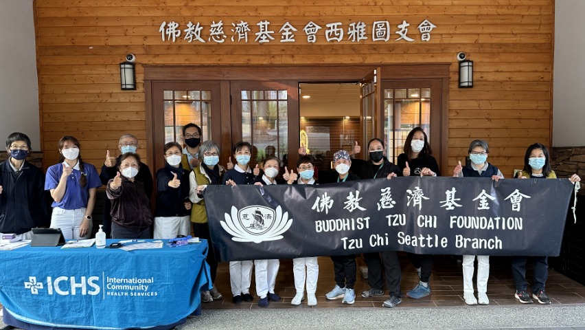 Tzu Chi volunteers group shot
