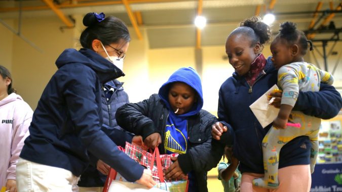 Distribution of Winter Supplies Continues in Northern California Helping Low-Income Families Have a Good Winter