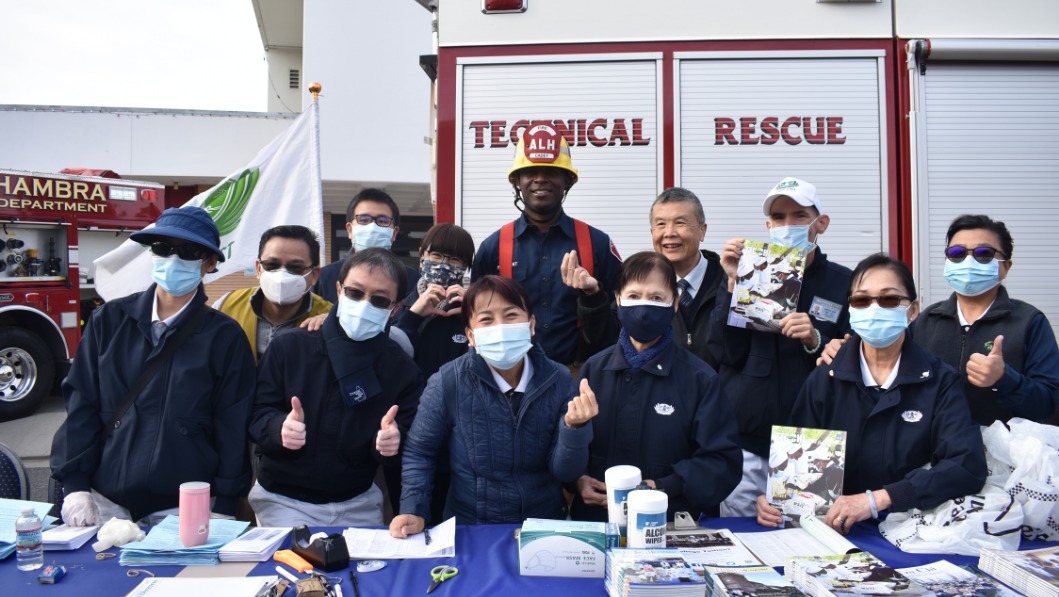 Tzu Chi volunteers and fire department members group photo