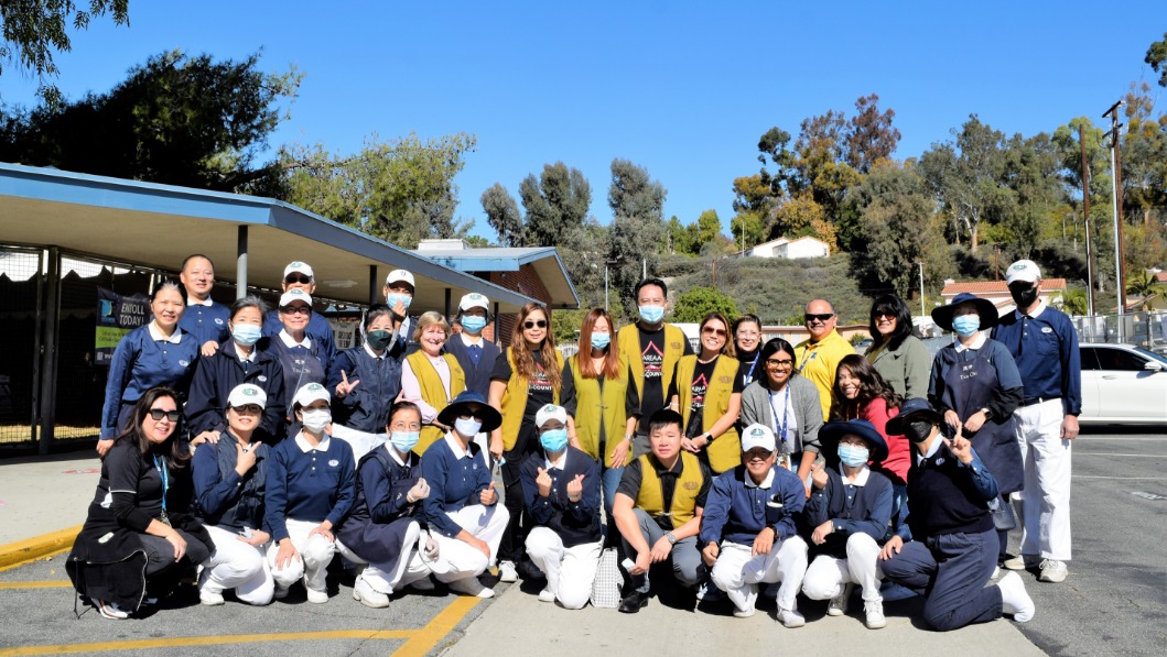Santana High School Food Distribution volunteers group photo