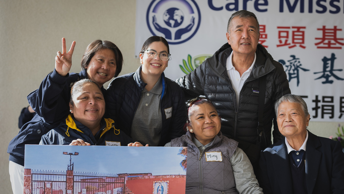Tzu Chi USA volunteers and Tijuana Care Mission volunteers group photo
