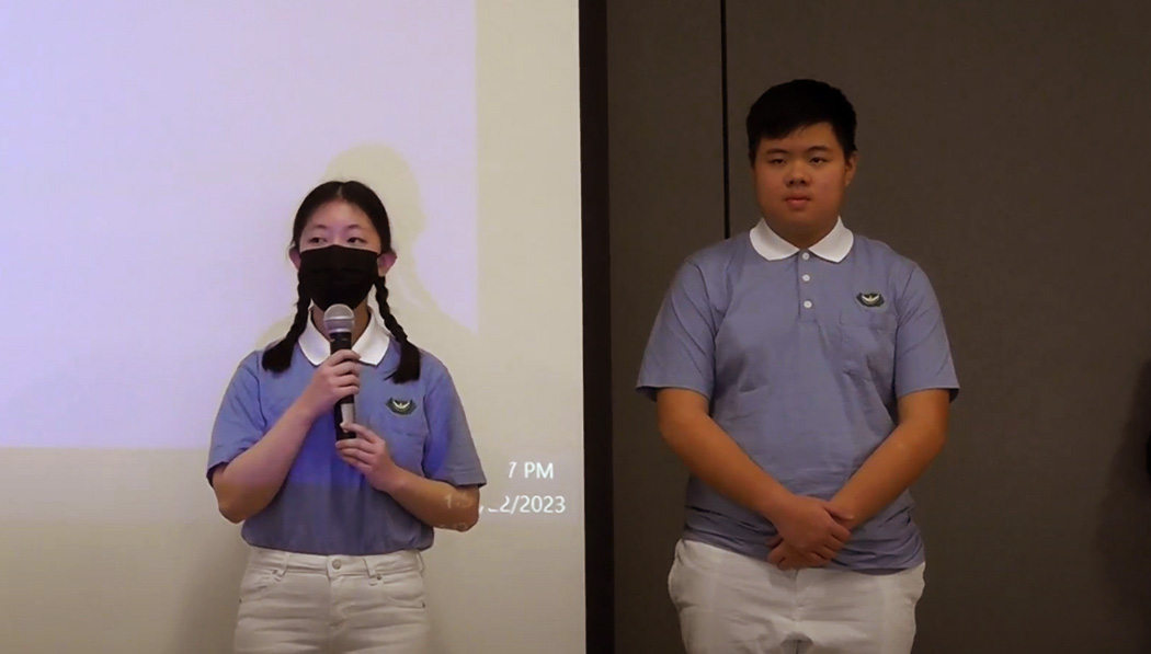 Tzu Chi Youth volunteers encouraging people to join volunteer