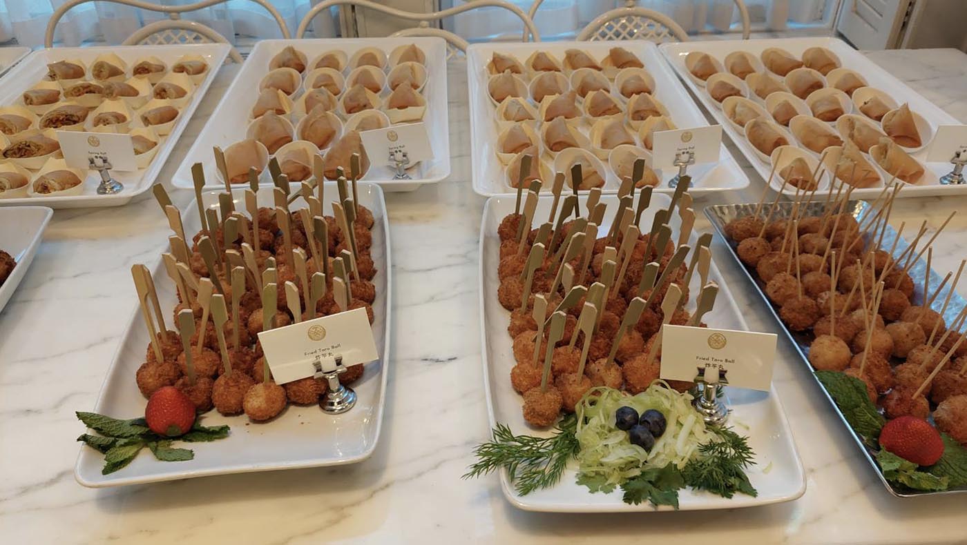 Since the event is a Western-style dinner, the dished are mainly light snacks. Photo/Courtesy of Tzu Chi Northeast Region