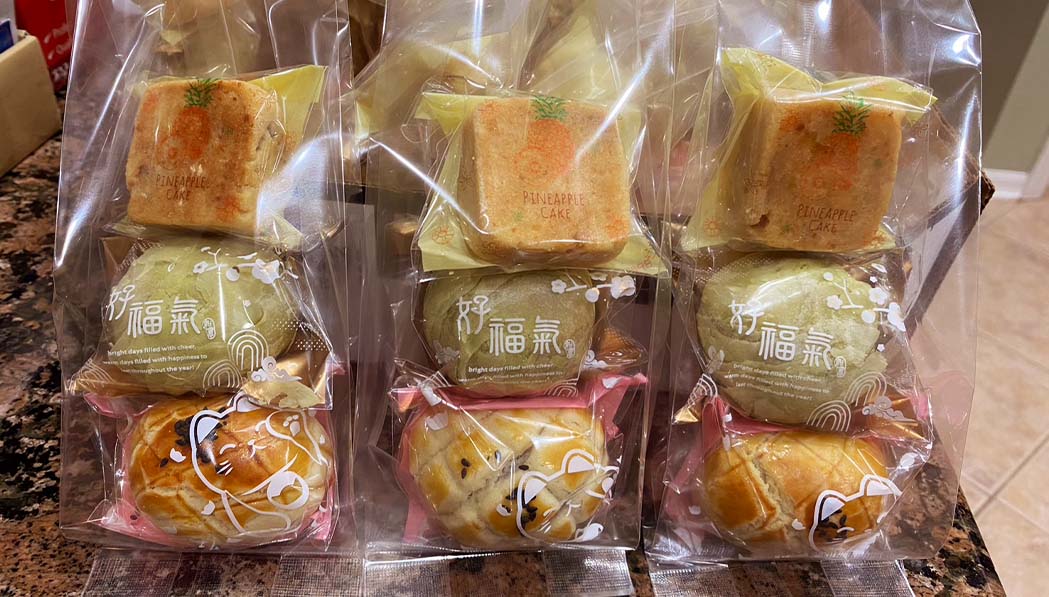 Handmade tradition Taiwanese cookies by Tzu Chi volunteer