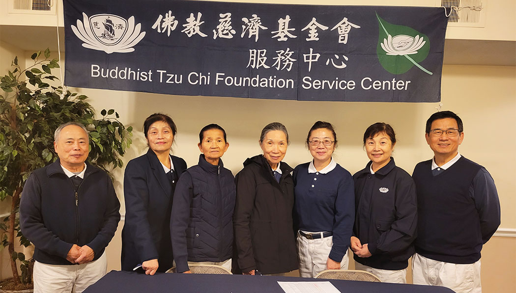 Annandale fire relief Tzu Chi volunteers group photo