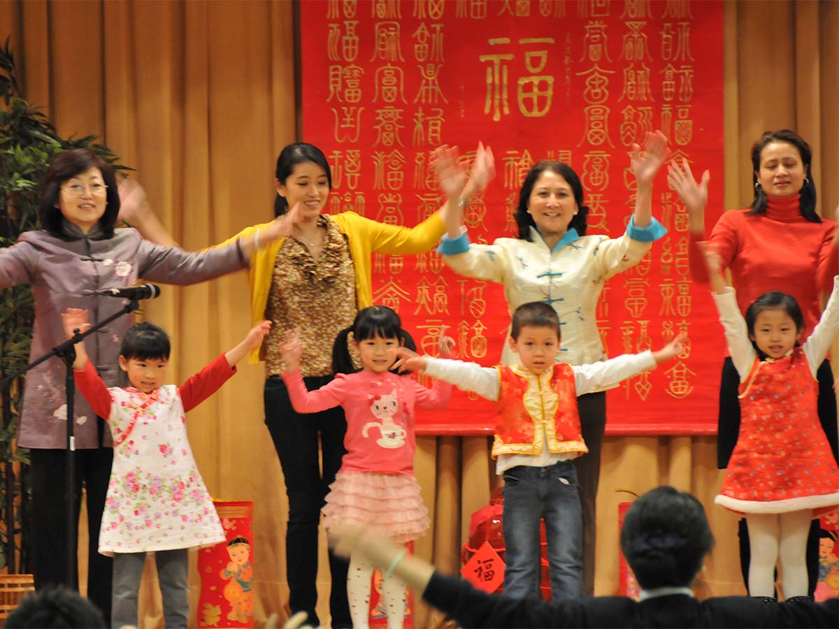 TzuchiUSA_Academy_Central NJ-2012-2013_親子年節說唱手語表演