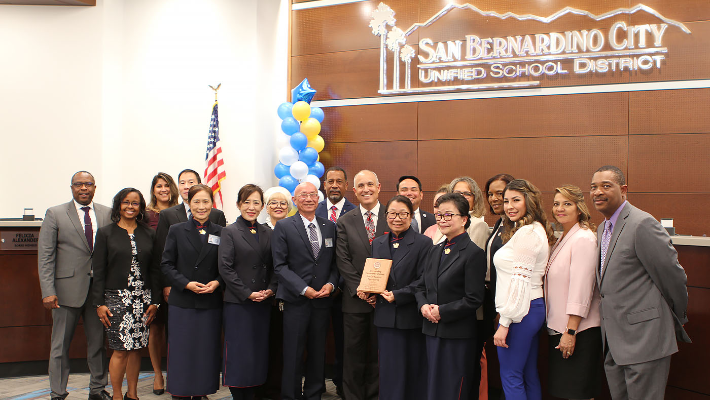 San Bernardino Unified School District representatives and Tzu Chi USA CEO Debra Boudreaux group photo