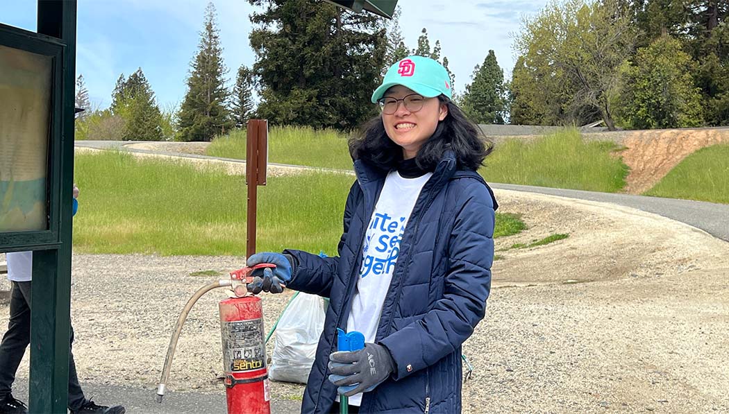 Tzu Ching found a used fire extinguisher during the riverside cleaning