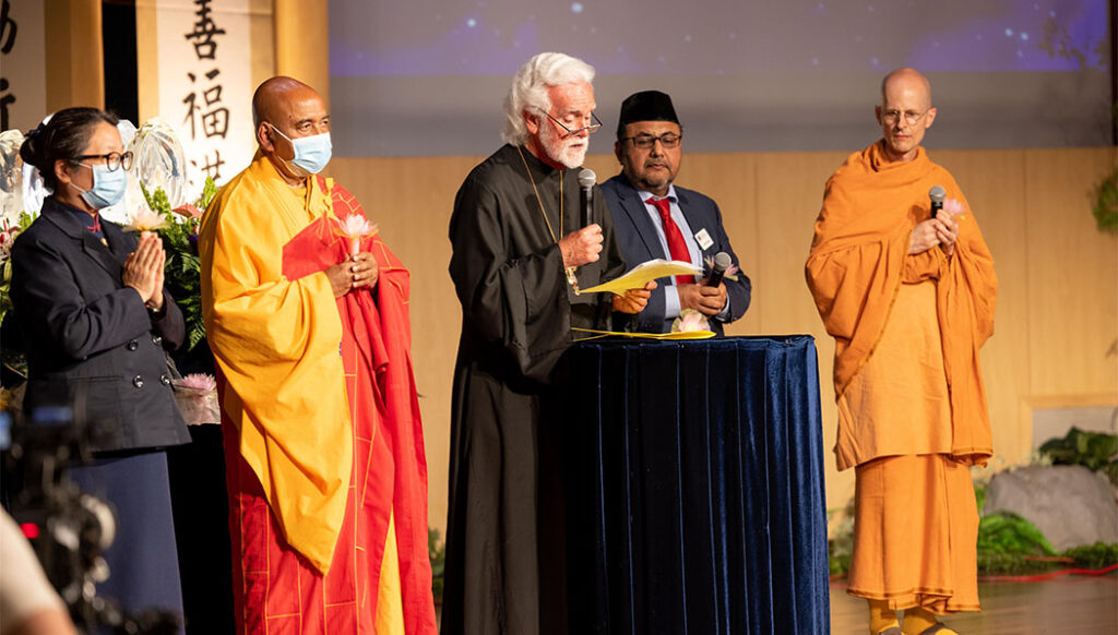 Interreligious leaders initiate prayer