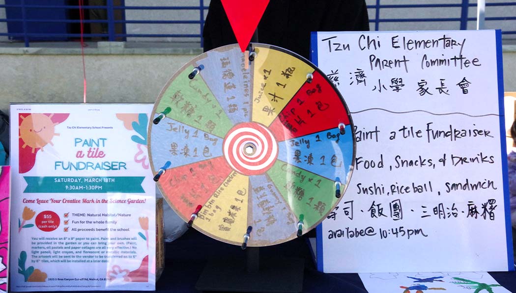 La PTA de la Escuela Primaria de Tzu Chi prepara divertidos juegos interactivos. Foto/Wesley Tsai
