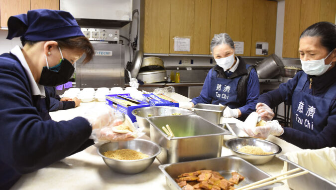 Tzu Chi volunteers making vegetarian
