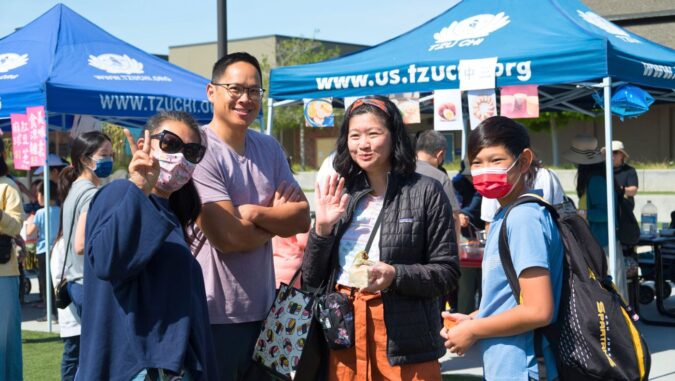 After four years of hiatus, Tzu Chi Academy, Cupertino’s first school fair is again filled with delicious food and liveliness. Photo/Wen Chu