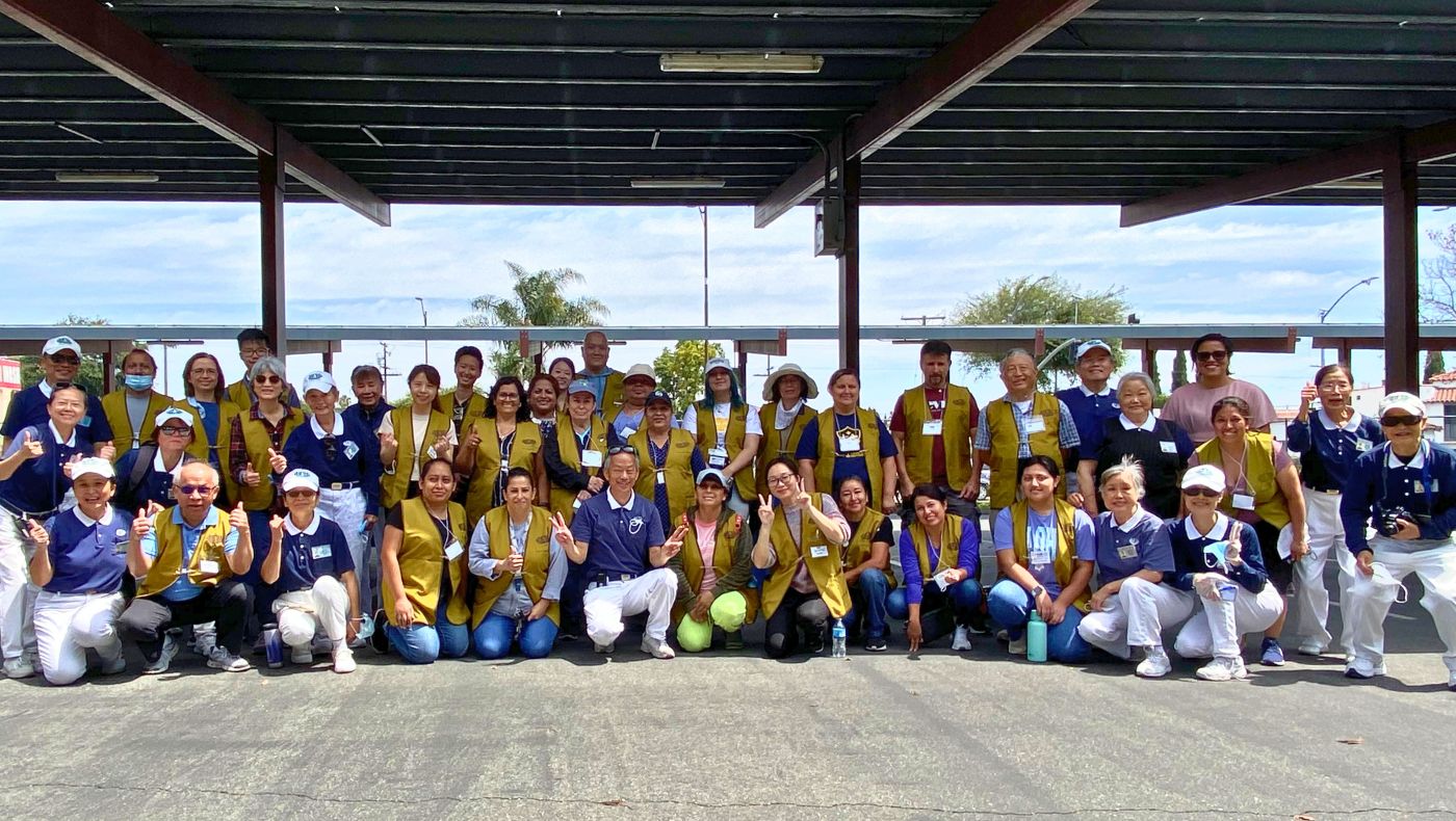 The Tzu Chi Cerritos volunteer team group photo