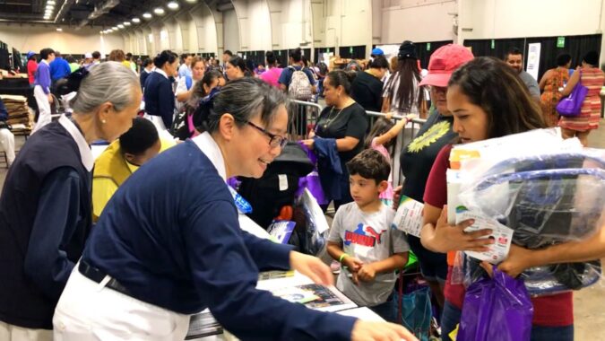 Tzu Chi Works with Dallas Mayor to Help Children Start the School Year Off Right