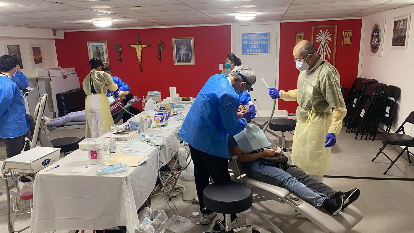 Tzu Chi dentists giving treatment