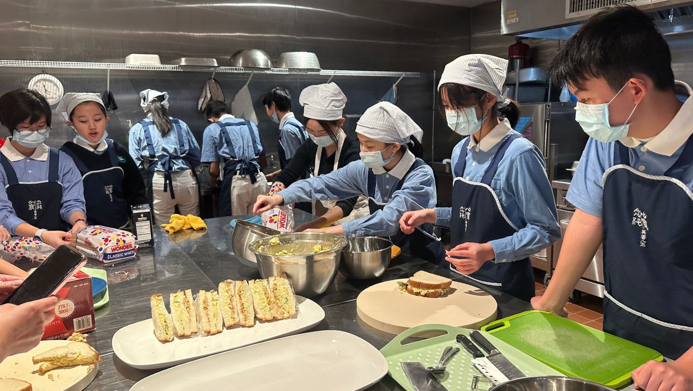 大家一起動手製作美味的 「韓式手工雞蛋土豆三明治」。攝影／陳翠芳