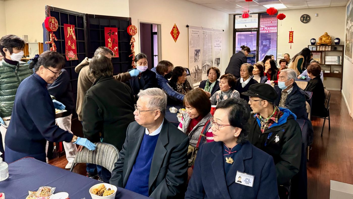 The New Year blessing event was small and warm. Volunteers and the public held an on-site reunion event for the first time after the epidemic. The reunion was joyful and lively.