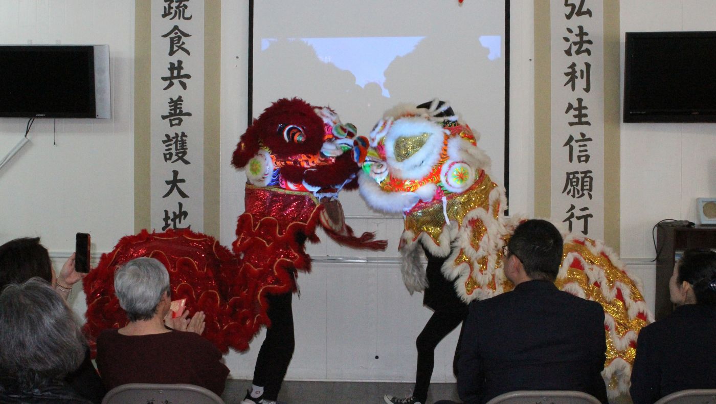 Lion dance performance to welcome spring and pray for blessings.