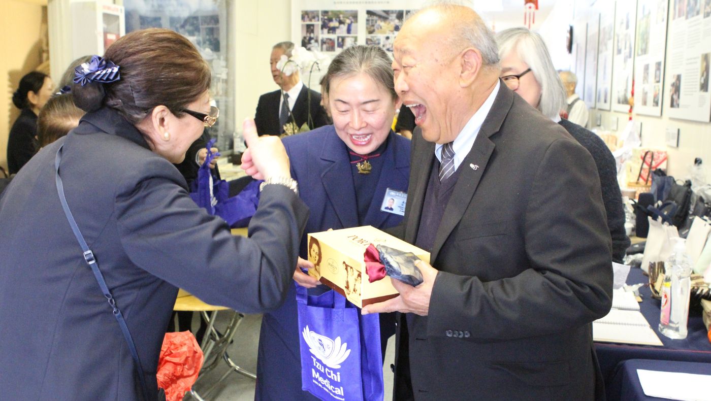 Tzu Chi volunteers reunited for the 25th anniversary of the Beiling Liaison Office.