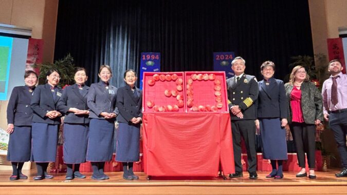 The 30th birthday celebration of Tzu Chi Humanities School in Los Angeles, the birthday peaches were arranged in the words "30", which was festive and warm.