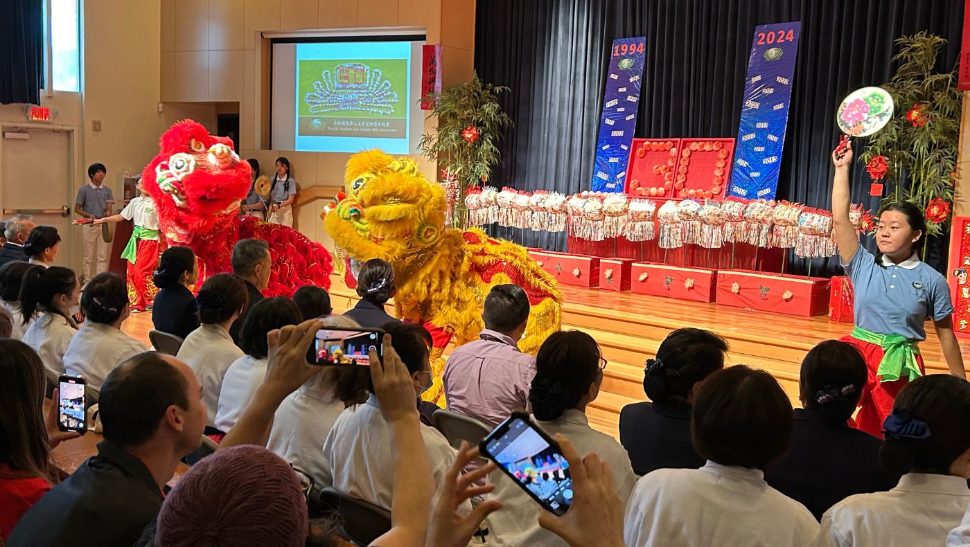 Tzu Chi’s wonderful lion dance performance kicked off the 30th anniversary celebrations.