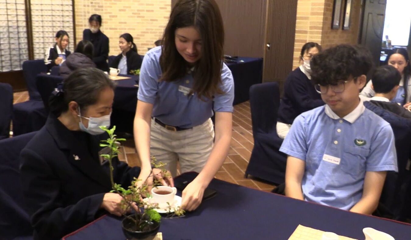 Tzu Chi Dallas Branch held a Jingsi Tea Ceremony Humanities Course, where Tzu Chi young people learned how to make, serve, and taste tea, and experience the beauty of daily etiquette.