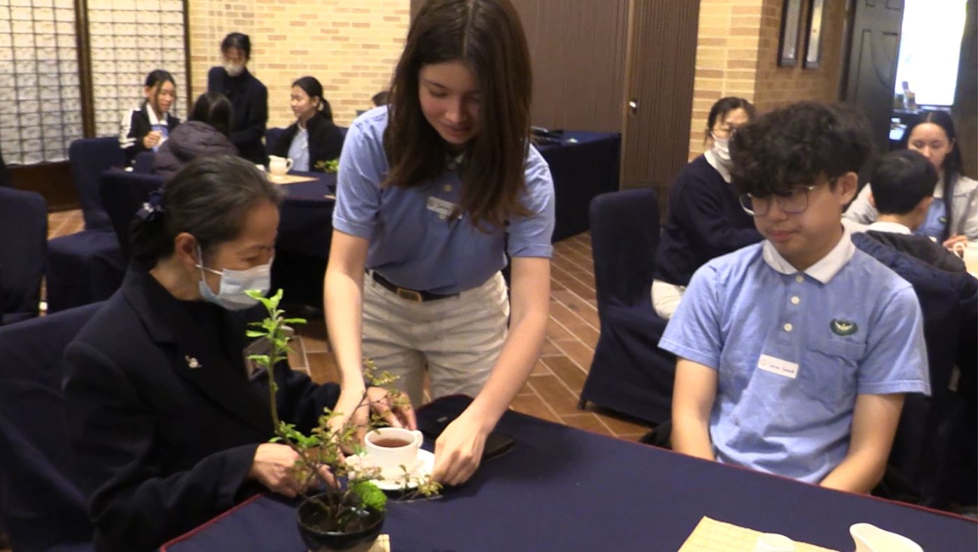 Tzu Chi Dallas Branch held a Jingsi Tea Ceremony Humanities Course, where Tzu Chi young people learned how to make, serve, and taste tea, and experience the beauty of daily etiquette.