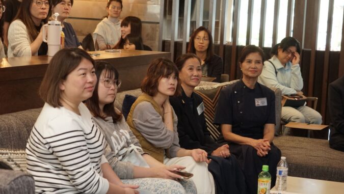 Volunteers from the Tzu Chi Feng Feng City Liaison Office came to the TSMC employee dormitory to hold Tzu Chi’s organization briefing, gathering with TSMC family members.