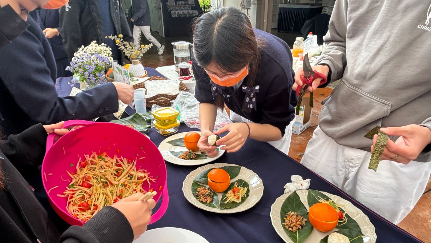 Ci Shao concentrated on making vegetarian food for the competition.