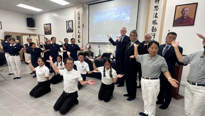 During the auspicious month event held by Tzu Chi Orlando Liaison Office on August 18, 2024, volunteers performed the 2.0 version of Sanskrit chanting.