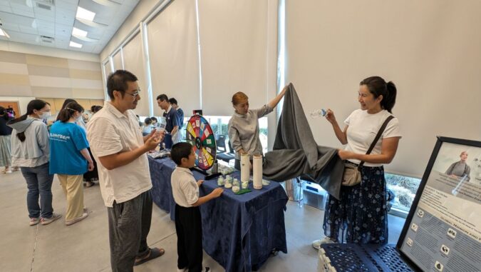 The Tzu Chi Austin Liaison Office seized the opportunity to participate in the "Austin Chinese Cultural Festival" and set up an exhibition to promote Tzu Chi's environmental protection and vegetarian concepts.