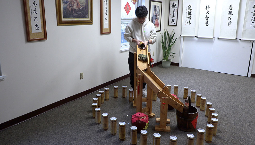從新澤西來匹茲堡讀卡內基美隆大學母親也是慈濟人的王宏銘，為洛杉磯山火也付出小小的一己之力。攝影／李大立