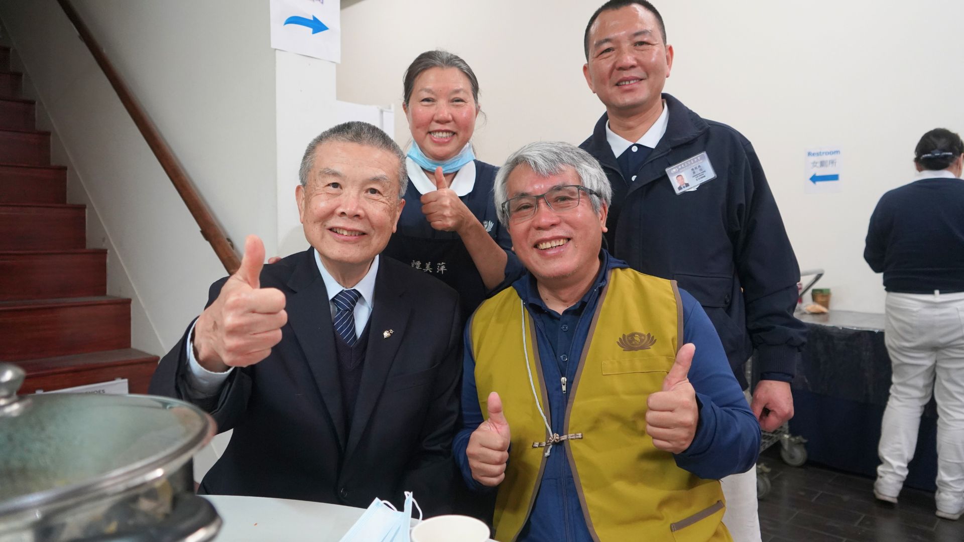 志工葉晉宏很高興地和慈濟家人見面,大家都是慈濟志業中的好夥伴。圖片來源/慈濟聖谷愛滿地聯絡處