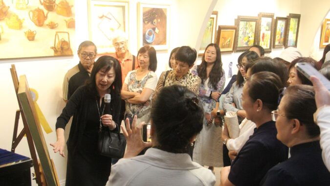 慈濟社教班老師油畫個展 以藝術凝聚美善社區