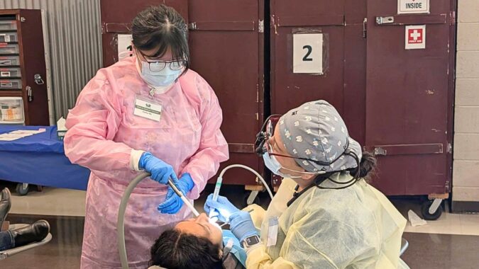 携手学区举办家庭义诊 温暖守护社区健康