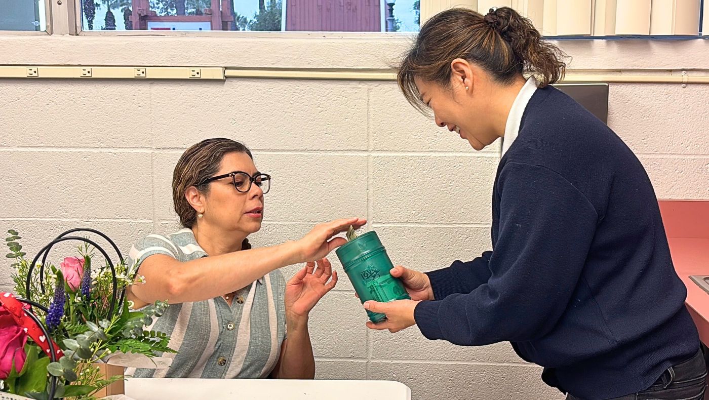 Many Tzu Chi volunteers immediately donated money after hearing the story of Tzu Chi's "Bamboo Tube Years". Image source: Shen Yu-Lin