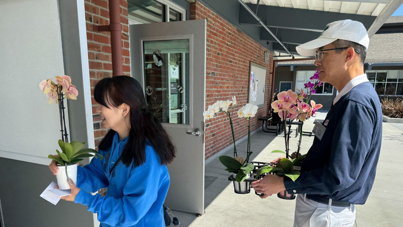 TzuChi USA_20260516 Last day for Prizes & orchids2