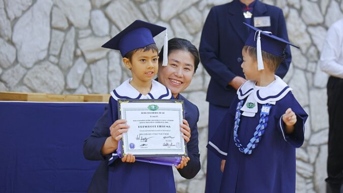 品格扎根　核桃大愛幼兒園畢業典禮