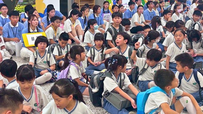 跨越太平洋返台　全美慈少首度體驗英語教學