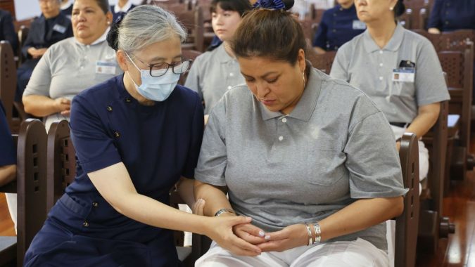 英文志工見習課圓緣 線下相聚共精進